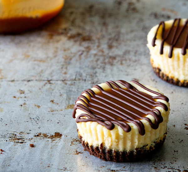 Salted Caramel Cheesecake Bites