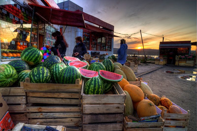 farmers market by tom thiel