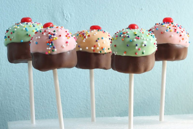 Treats on a Stick Cupcake Pops