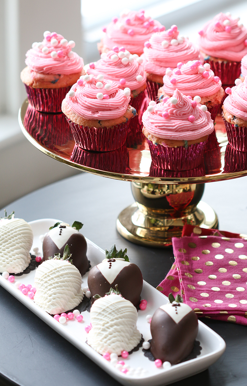 Oscar Party Cupcakes