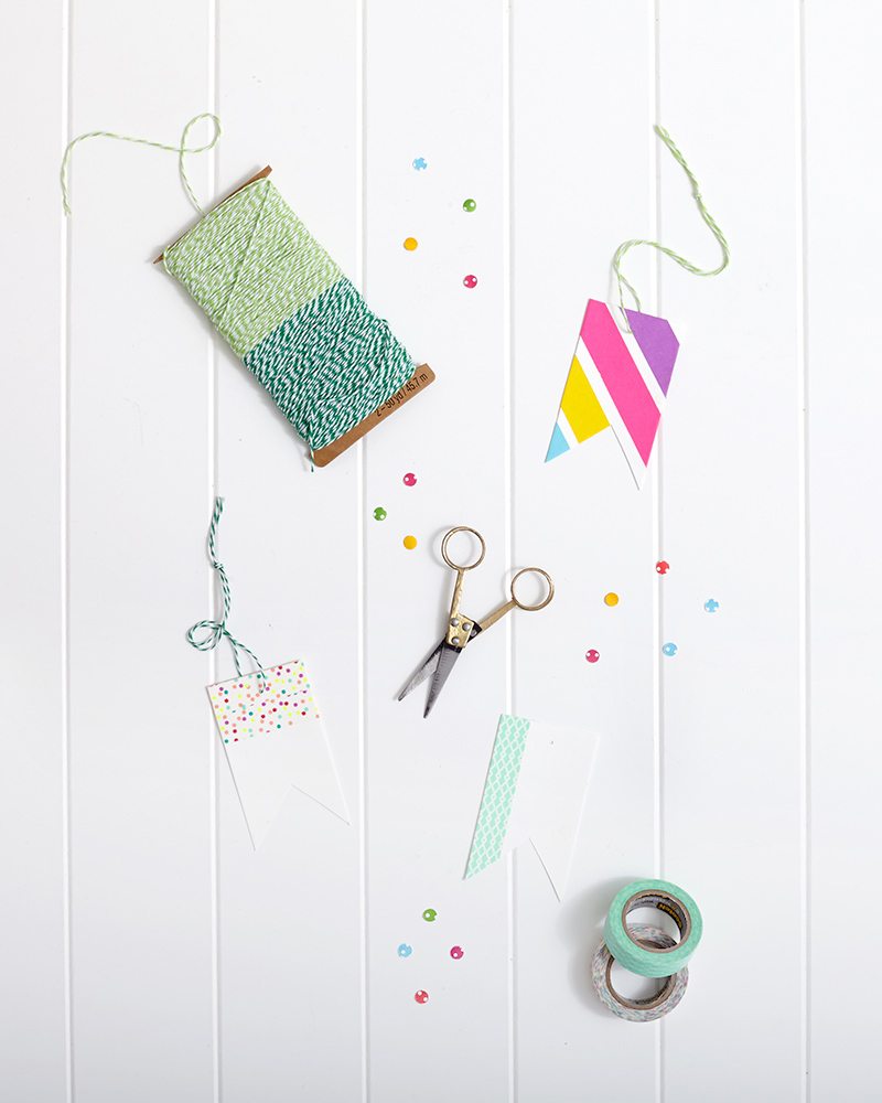 Spring Washi Tape Gift Wrapping: Custom Gift Tags