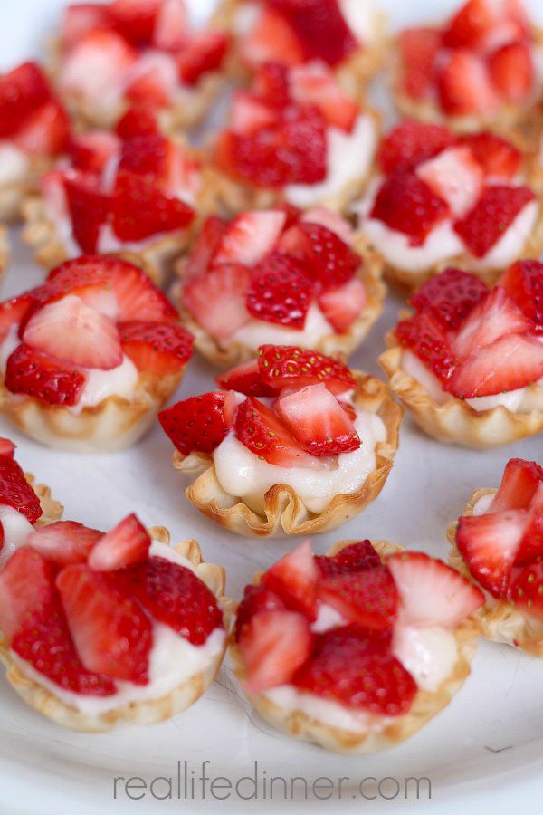 Strawberry Cheesecake Pastry Bites | Real Life Dinner