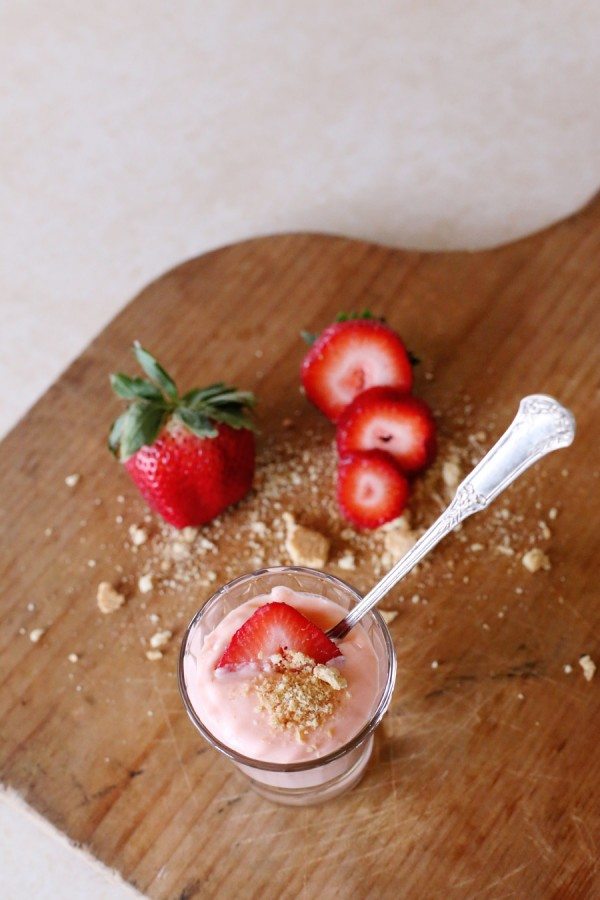 Strawberry Cheesecake Pudding Shots | The Sweetest Occasion