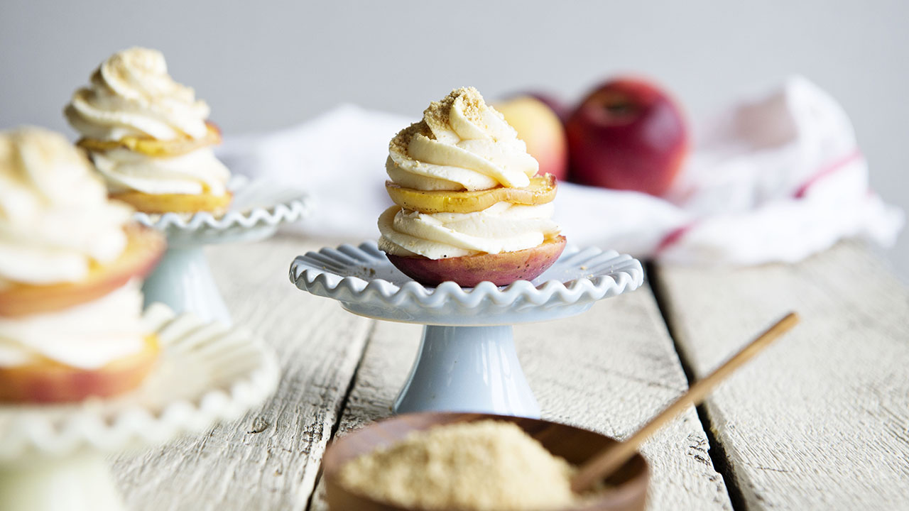 NoBake Cheesecake Stack with Grilled Peaches Shari's Berries