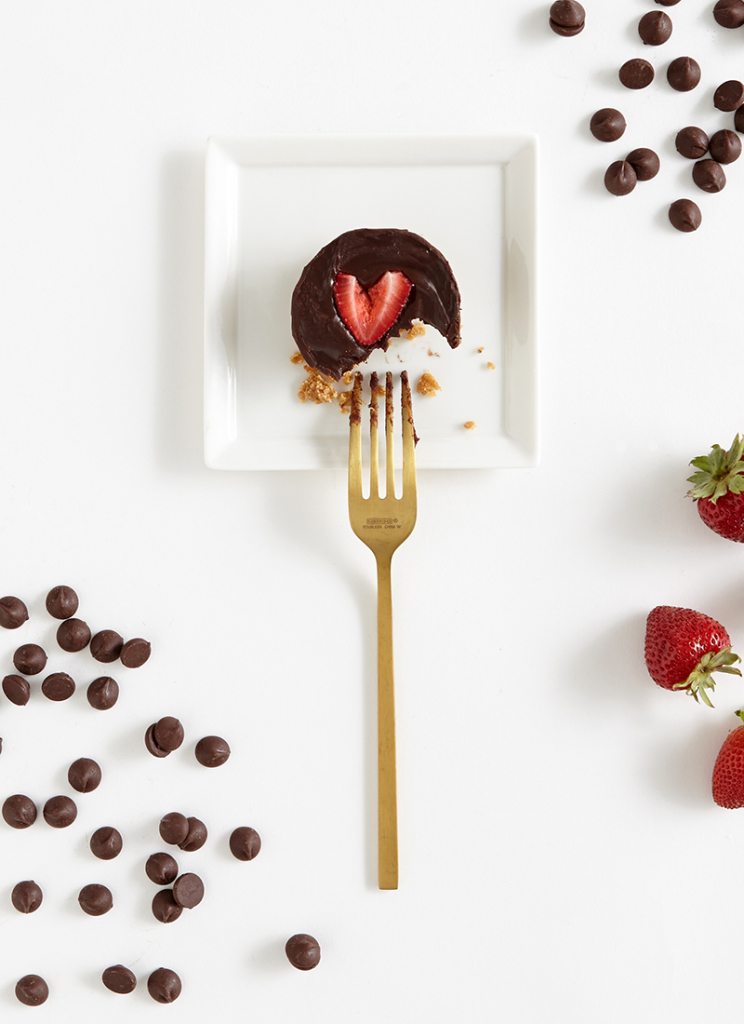 No-Bake Chocolate Strawberry Tart close up