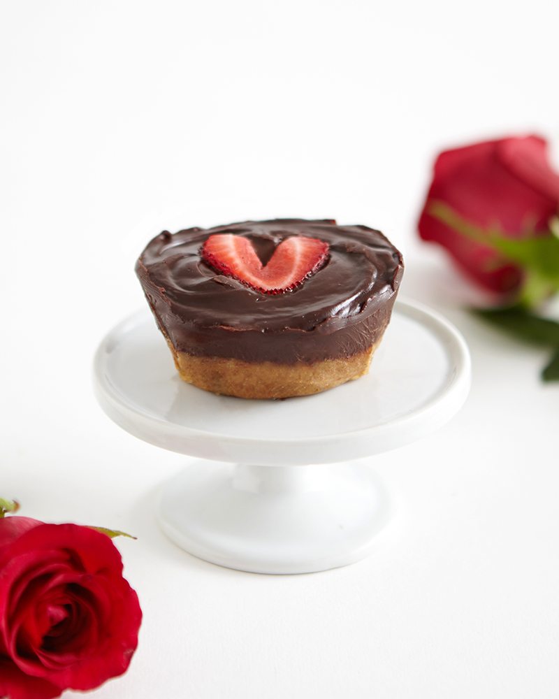 No-Bake Chocolate Strawberry Tart with roses and gold forks