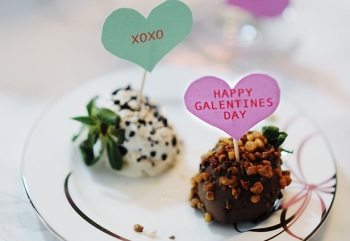 Valentines Day conversation hearts chocolate covered strawberries Sharis Berries thumb e1455823981241