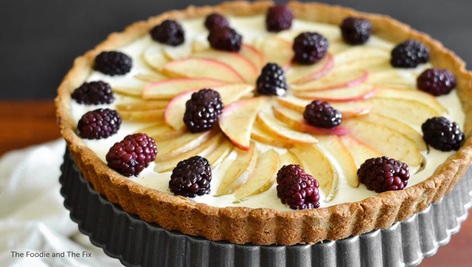 sb-50-thanksgiving-apple-blackberry-cheesecake-tart