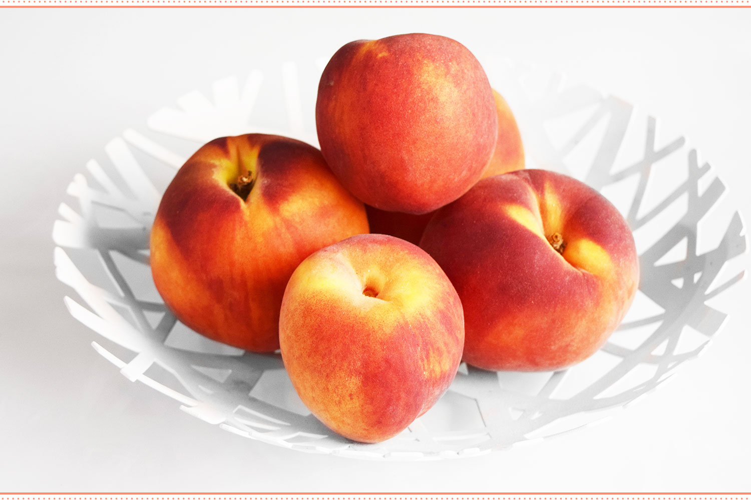 https://www.berries.com/blog/wp-content/uploads/2019/05/types-of-fruit-peach.jpg