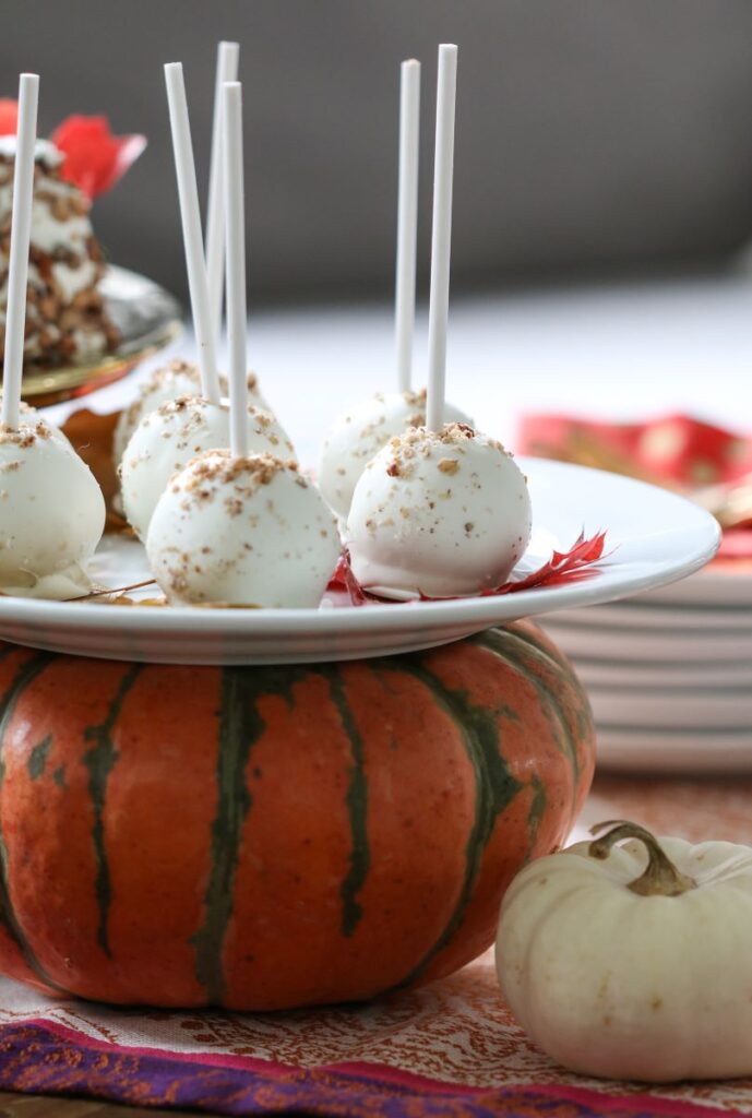Celebrate Friendsgiving!